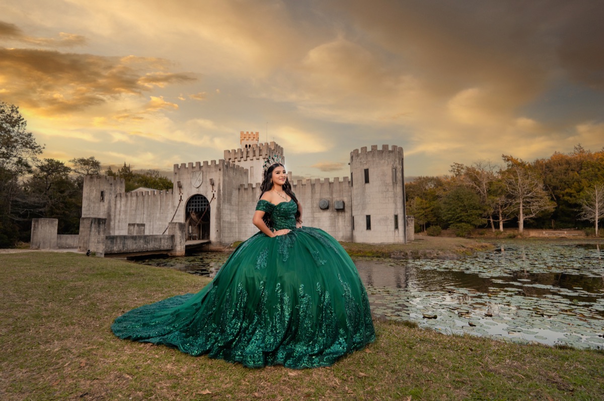 Quinceañera — Castillo Esmeralda