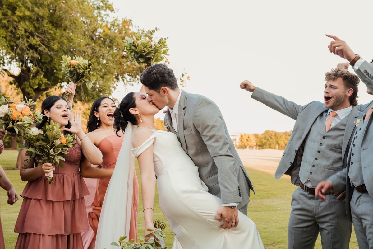 Wedding — Primer Beso